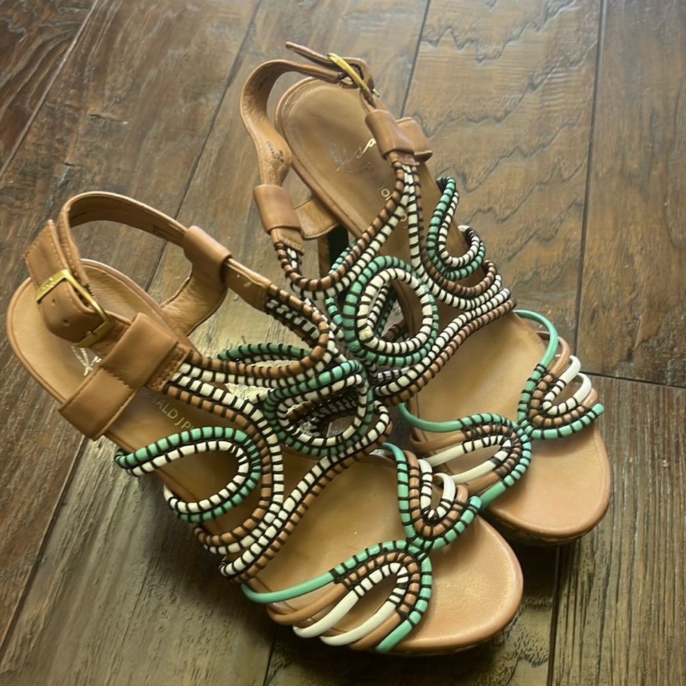 Donald J Pliner heels